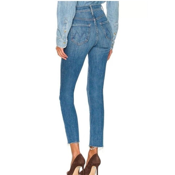 Mother Women’s The Pixie Dazzler Ankle Fray Jeans in Beginners Luck, Size 29 - Picture 9 of 15